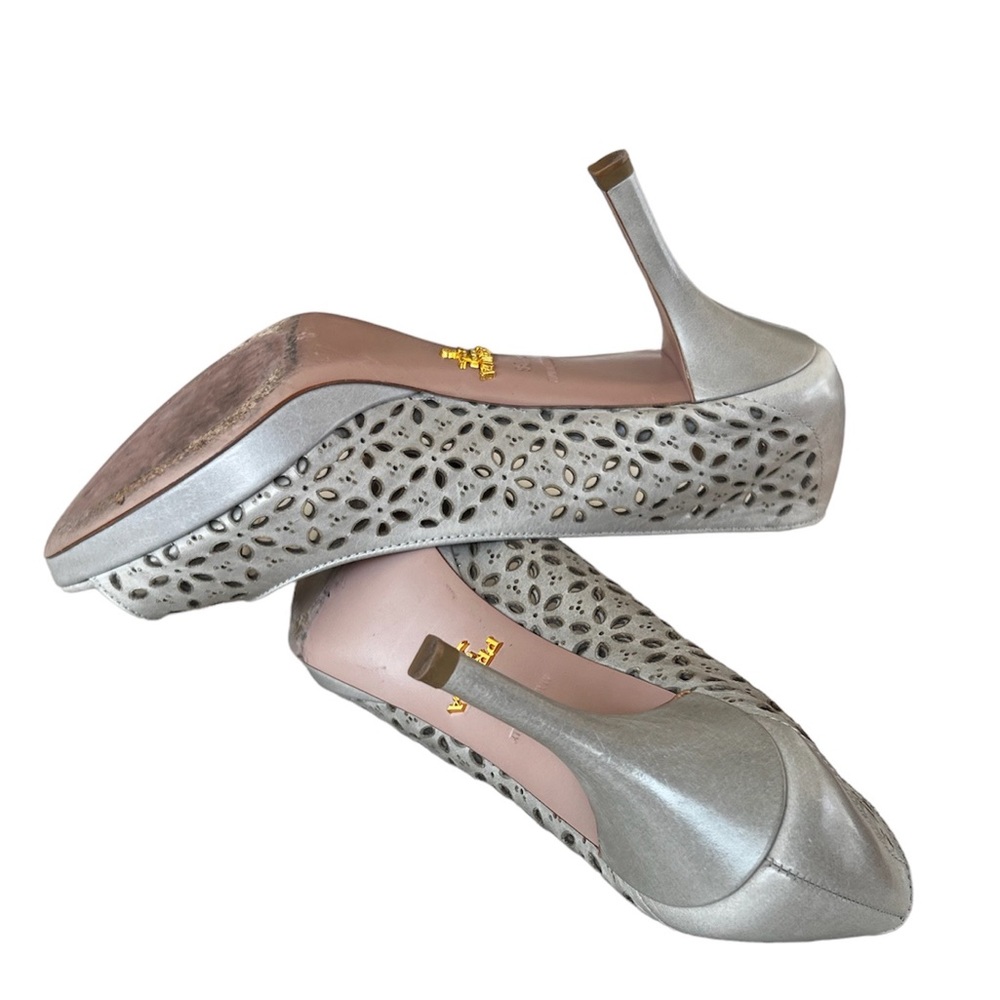 Prada Milano Decolte Powder Perforated Heels Pumps - Picture 7 of 12